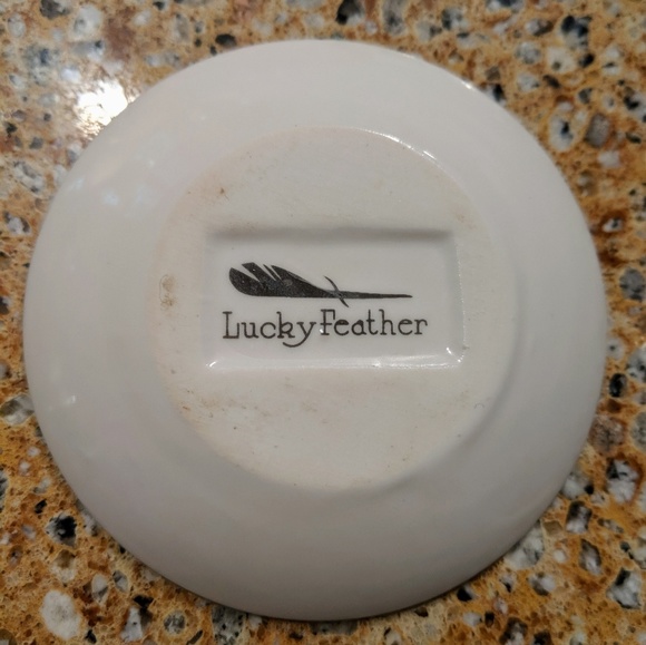 Lucky Feather jewelery dish plate decor - Picture 2 of 2